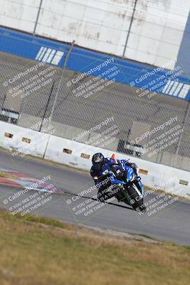 media/Nov-26-2022-Fastrack Riders (Sat) [[b001e85eef]]/Level 3/Session 3 Outside Turn 9/